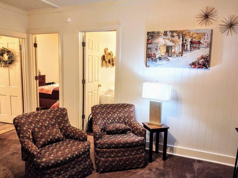#05 - Lakefront Two Bedroom Cottage- Pet Friendly Hot Springs Exteriör bild